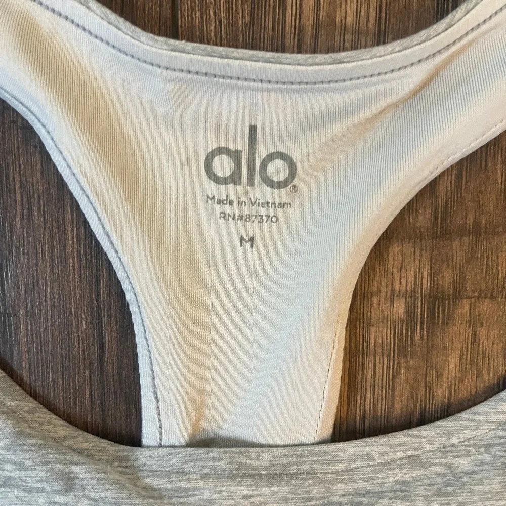 Alo Yoga Womens Heather Gray Ribbed Band Racerback Sports Bra Size Medium